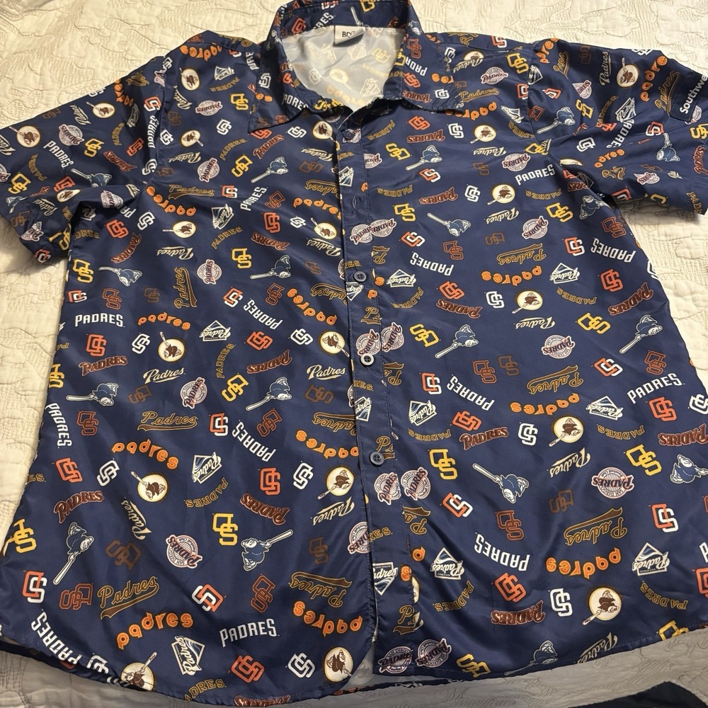 BDA Men's San Diego Padres Short Sleeve Button Down Shirt, L, Navy Blue Graphics